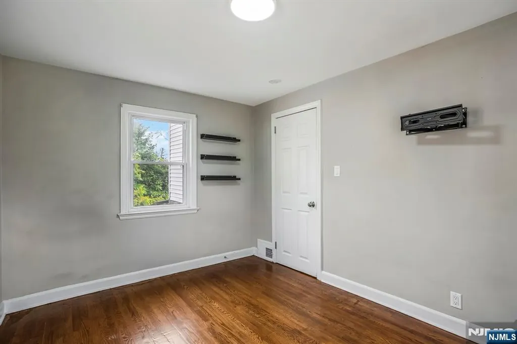 16 Pleasant Belleville NJ 07109