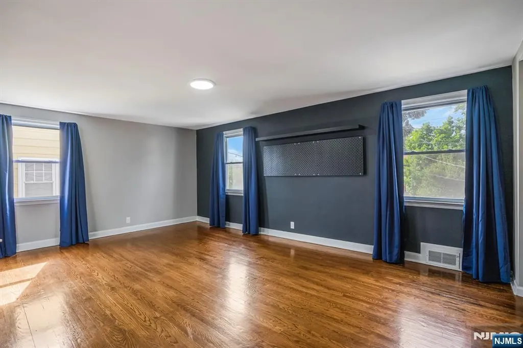 16 Pleasant Belleville NJ 07109