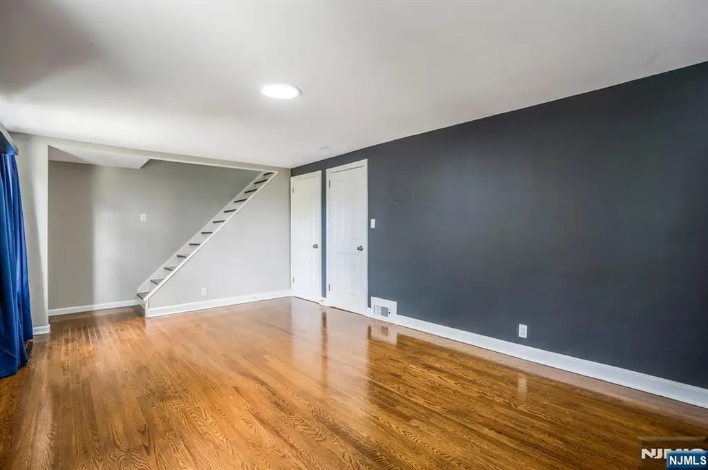 16 Pleasant Belleville NJ 07109