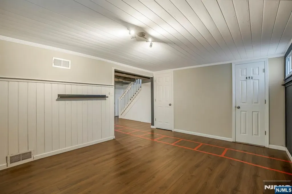 16 Pleasant Belleville NJ 07109