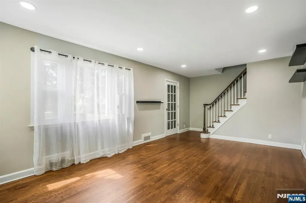 16 Pleasant Belleville NJ 07109