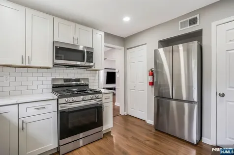 16 Pleasant Belleville NJ 07109