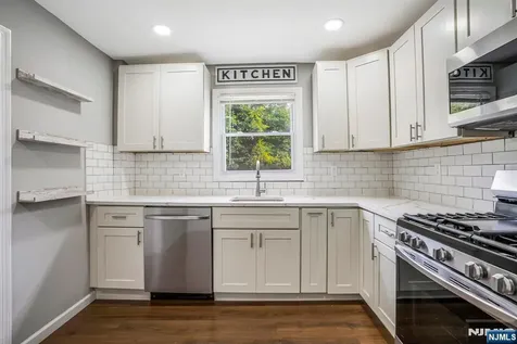 16 Pleasant Belleville NJ 07109
