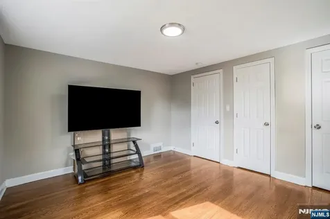 16 Pleasant Belleville NJ 07109