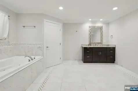 680 Soldier Hill Road Oradell NJ 07649