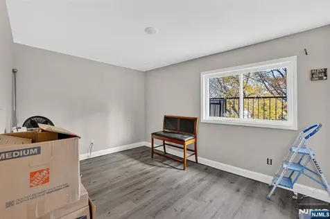 78 Treacy Avenue Newark NJ 07108