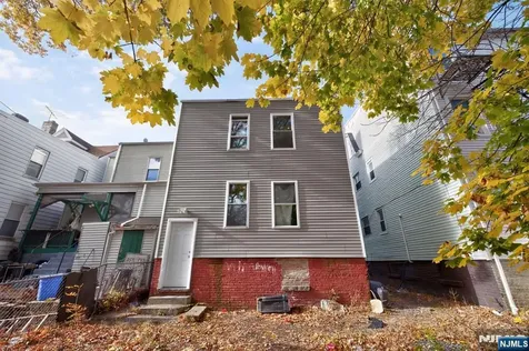 78 Treacy Avenue Newark NJ 07108