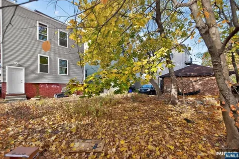 78 Treacy Avenue Newark NJ 07108