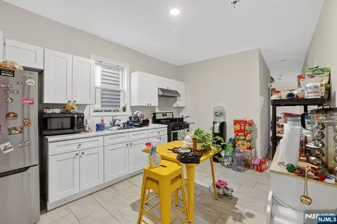 78 Treacy Avenue Newark NJ 07108