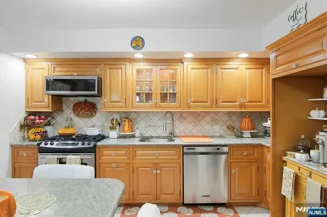 14 Dorothea Terrace Belleville NJ 07109
