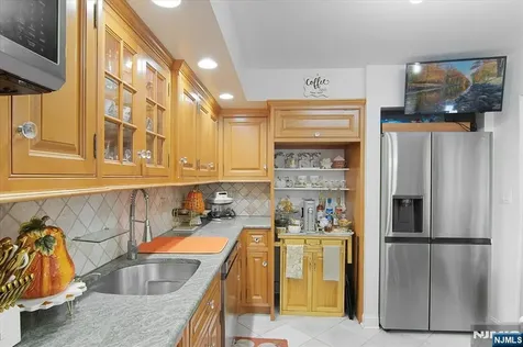 14 Dorothea Terrace Belleville NJ 07109