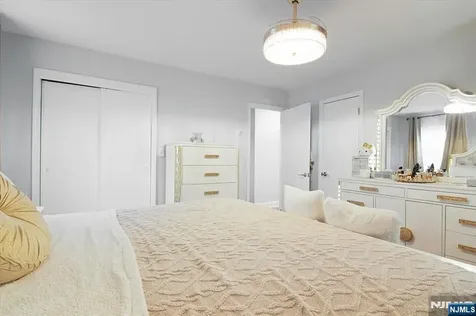 14 Dorothea Terrace Belleville NJ 07109
