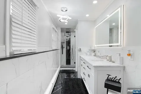 14 Dorothea Terrace Belleville NJ 07109