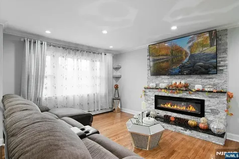 14 Dorothea Terrace Belleville NJ 07109