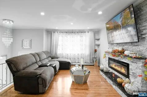 14 Dorothea Terrace Belleville NJ 07109