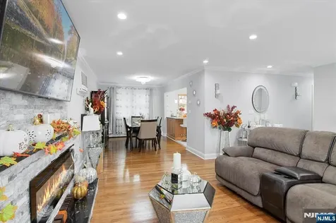 14 Dorothea Terrace Belleville NJ 07109