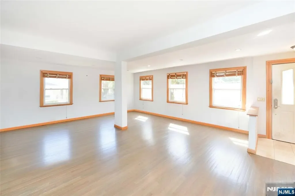 93 Copley Avenue Teaneck NJ 07666