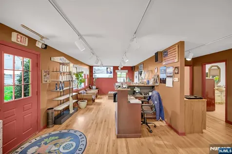 857 Pompton Avenue Cedar Grove NJ 07009