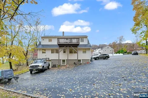 857 Pompton Avenue Cedar Grove NJ 07009