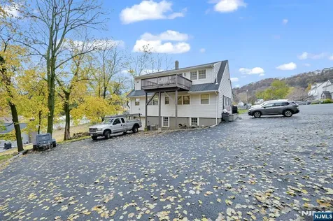 857 Pompton Avenue Cedar Grove NJ 07009