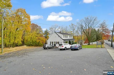 857 Pompton Avenue Cedar Grove NJ 07009