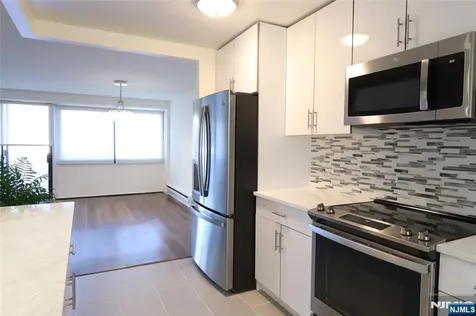 1600 Center Avenue Fort Lee NJ 07024