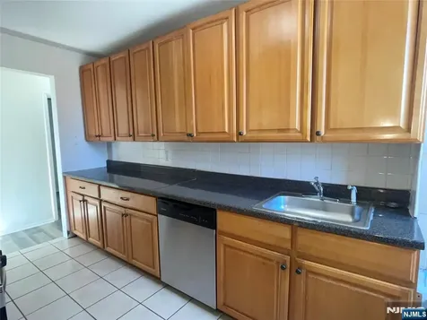 10 Hilliard Avenue Edgewater NJ 07020