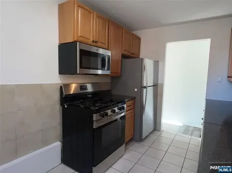 10 Hilliard Avenue Edgewater NJ 07020