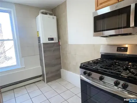 10 Hilliard Avenue Edgewater NJ 07020