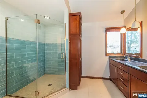 8 Tyler Place West Milford NJ 07421