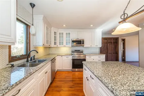 8 Tyler Place West Milford NJ 07421