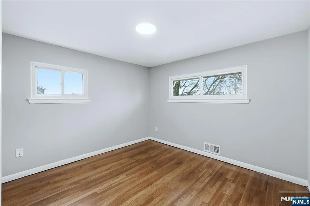 15 Carol Place Bloomfield NJ 07003