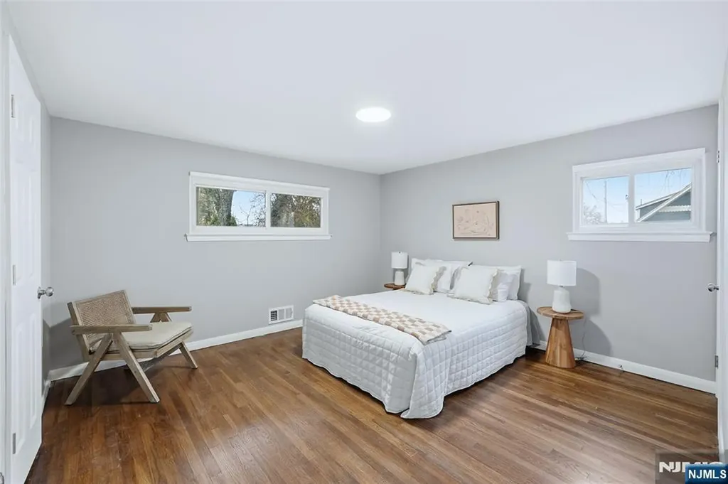 15 Carol Place Bloomfield NJ 07003