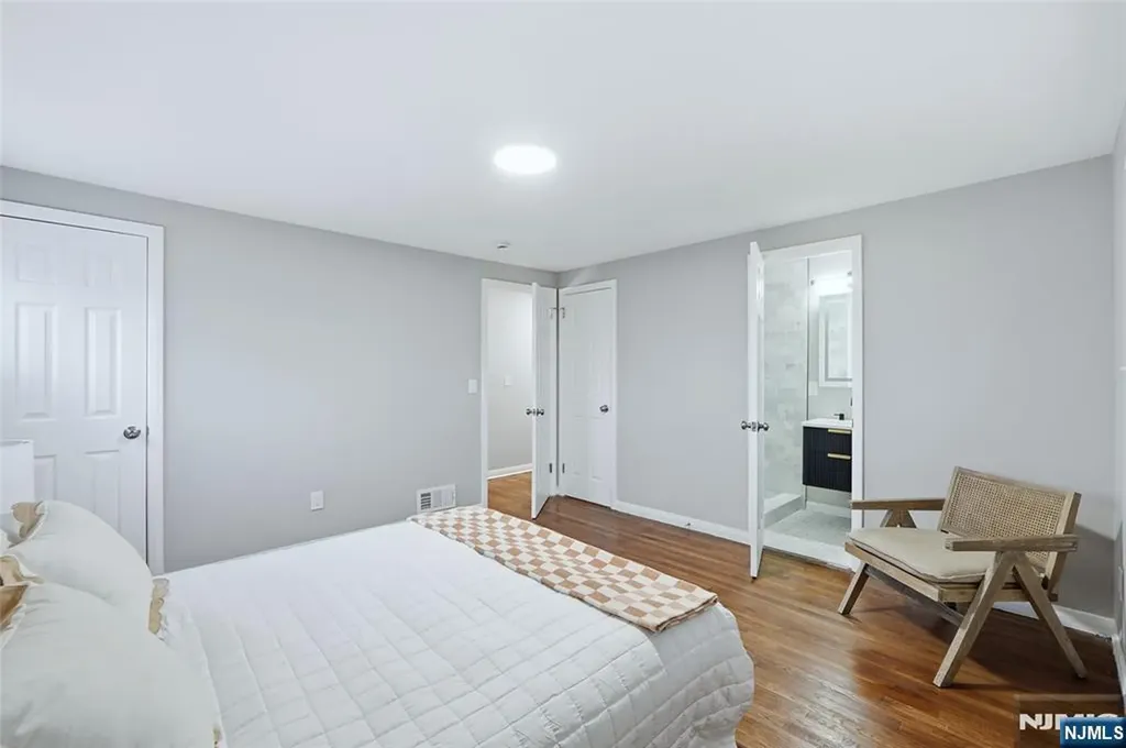 15 Carol Place Bloomfield NJ 07003