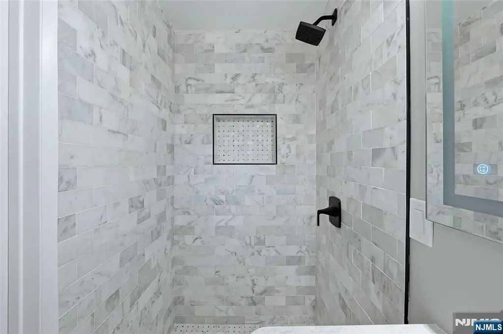 15 Carol Place Bloomfield NJ 07003