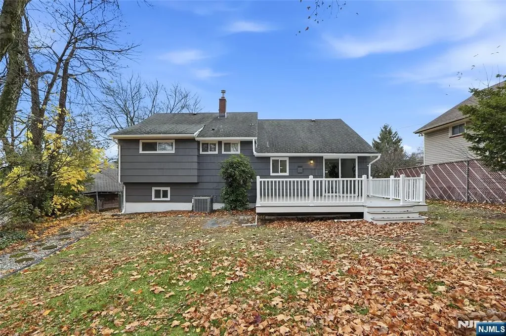 15 Carol Place Bloomfield NJ 07003