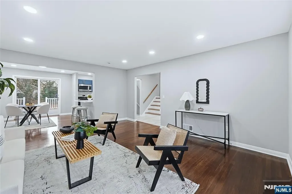 15 Carol Place Bloomfield NJ 07003