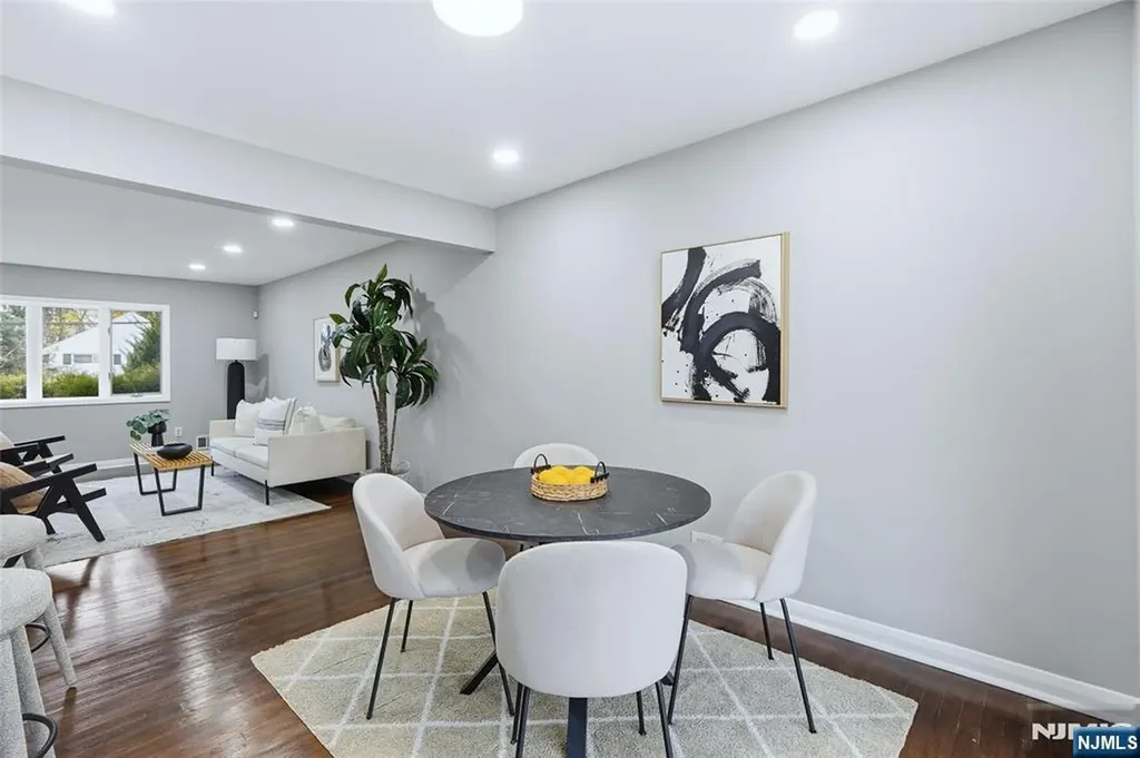 15 Carol Place Bloomfield NJ 07003