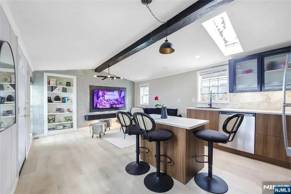 191 W 24th Bayonne NJ 07002