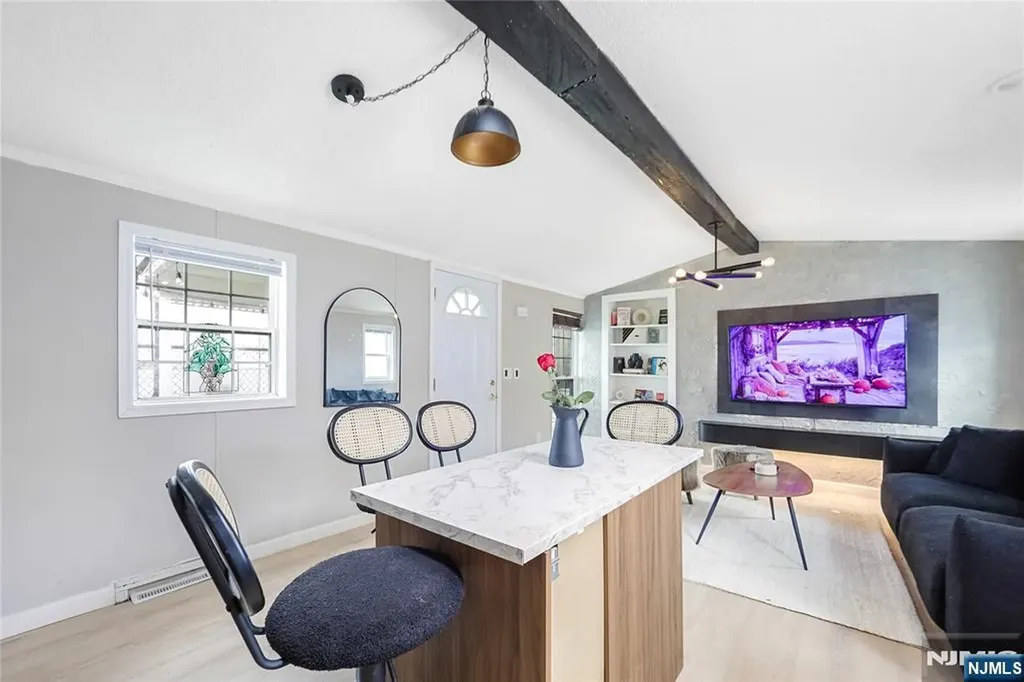 191 W 24th Bayonne NJ 07002