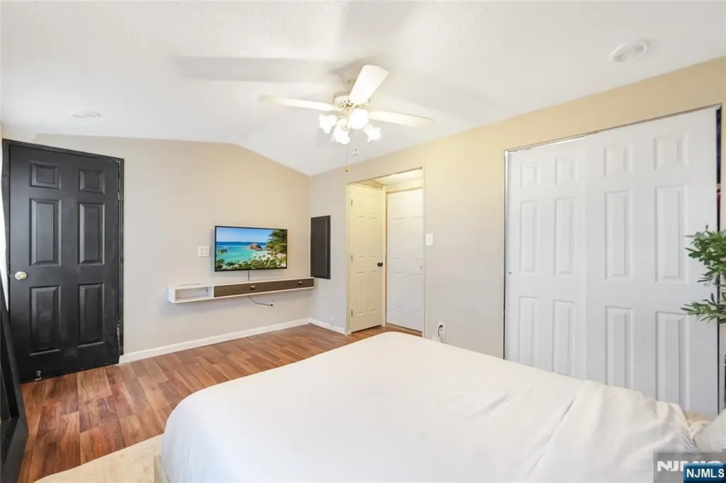 191 W 24th Bayonne NJ 07002