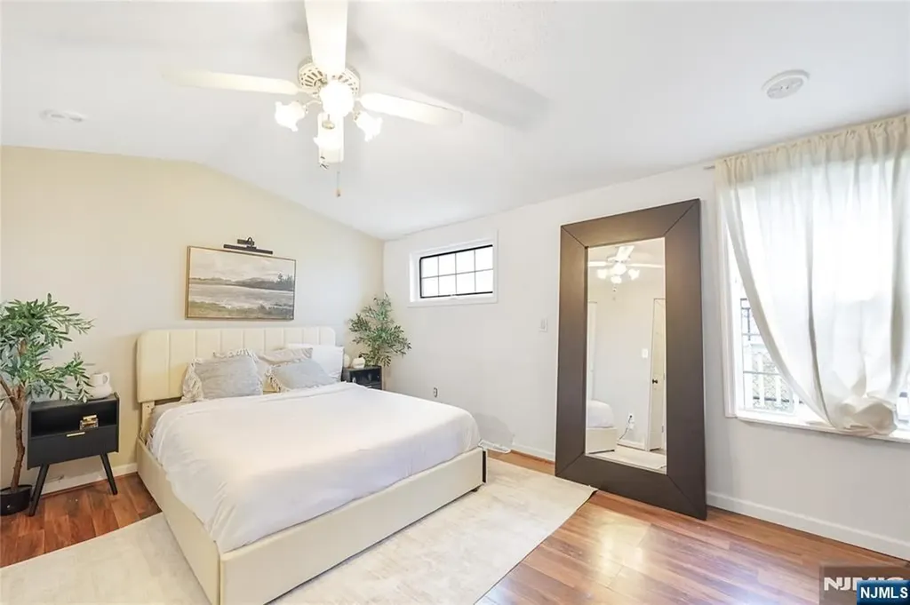 191 W 24th Bayonne NJ 07002