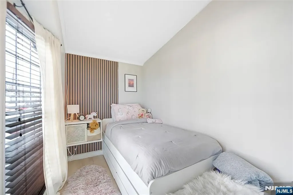 191 W 24th Bayonne NJ 07002