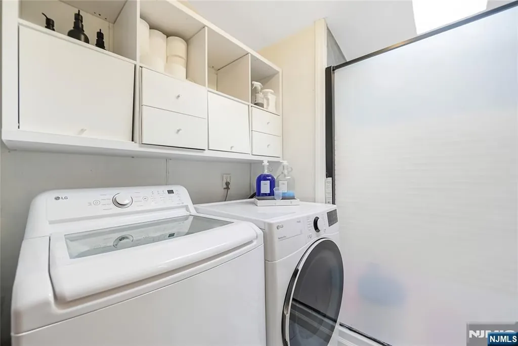 191 W 24th Bayonne NJ 07002