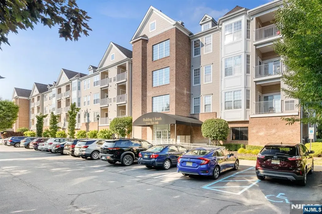 134 Cory Lane Elmwood Park NJ 07407