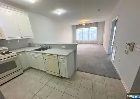 134 Cory Lane Elmwood Park NJ 07407