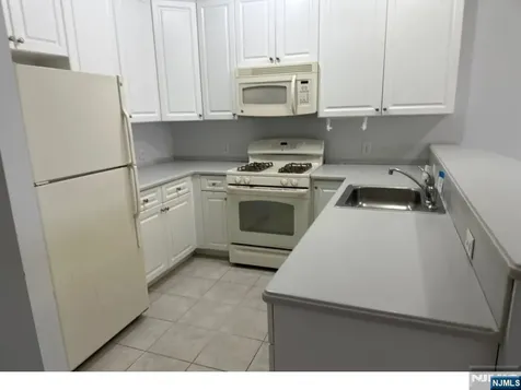 134 Cory Lane Elmwood Park NJ 07407