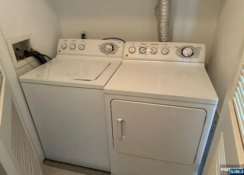 134 Cory Lane Elmwood Park NJ 07407