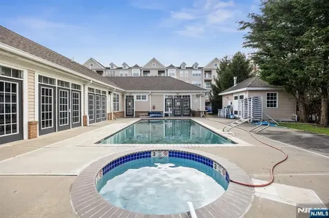 134 Cory Lane Elmwood Park NJ 07407