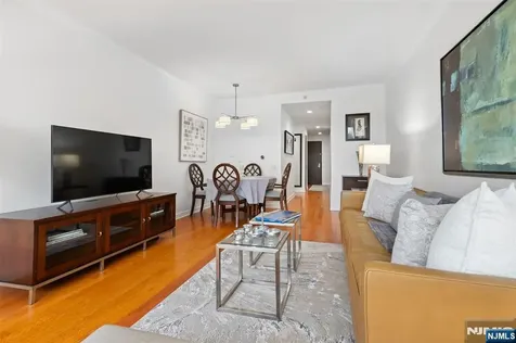 1017 Hudson Park Edgewater NJ 07020